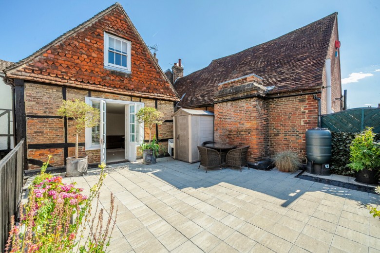 Click the photo for more details of Caxton Yard, Farnham, Surrey