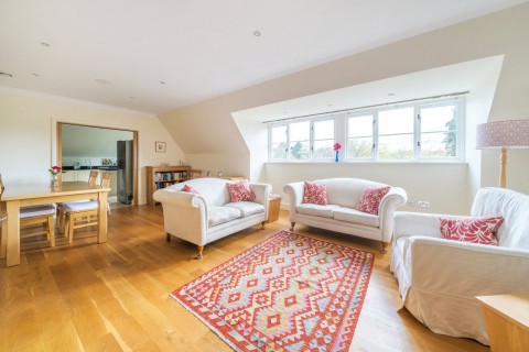 Click the photo for more details of Waverley Lane, Farnham, GU9