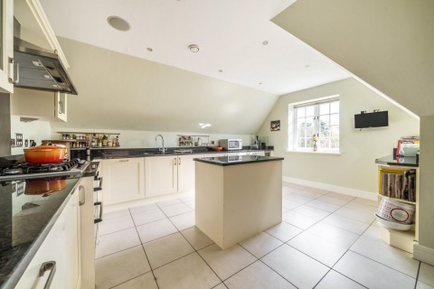 Click the photo for more details of Waverley Lane, Farnham, GU9