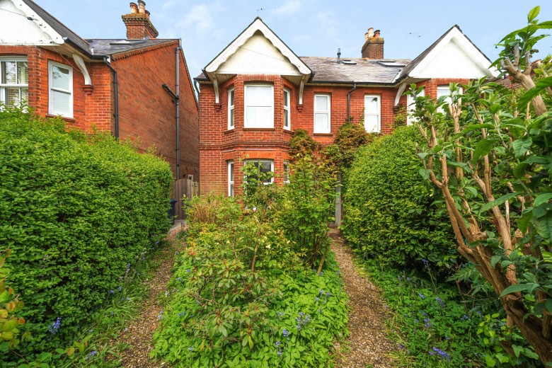 Click the photo for more details of Ridgway Road, Farnham, GU9