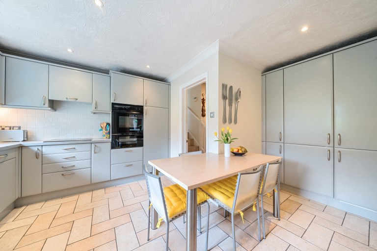 Images for Broad Ha'Penny, Wrecclesham, Farnham, GU10