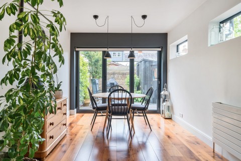 Click the photo for more details of Upper South View, Farnham, GU9