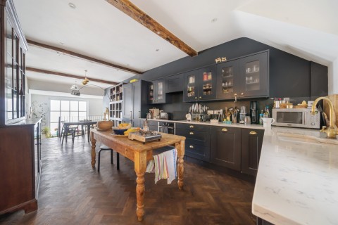 Click the photo for more details of East Street, Farnham, GU9