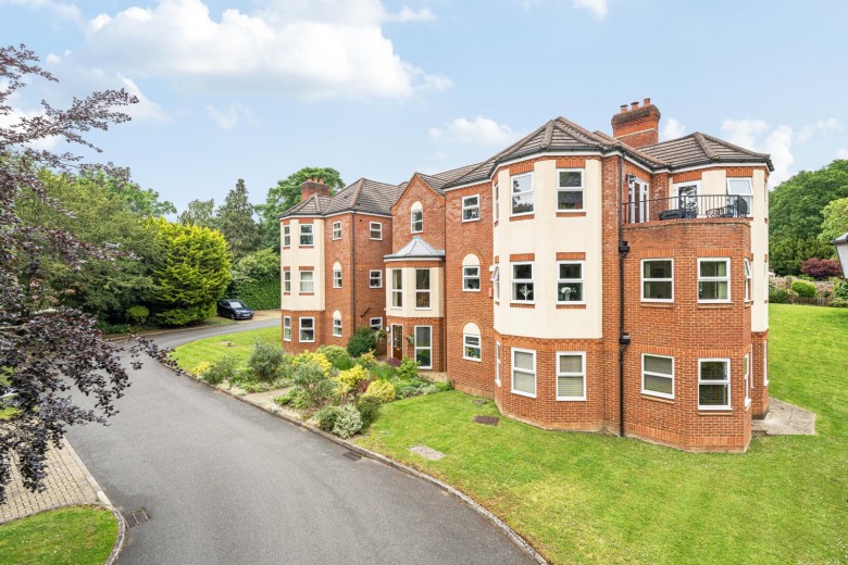 Click the photo for more details of Hale Place, Farnham, GU9