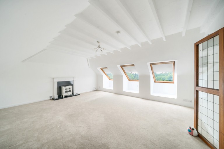 Images for Shortheath Road, Farnham, GU9