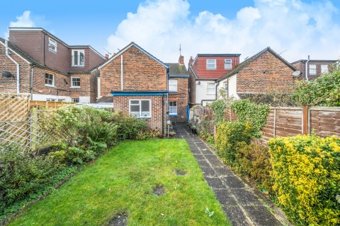 Click the photo for more details of St. Georges Road, Farnham, GU9