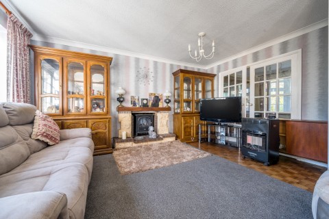 Click the photo for more details of Moreton Close, Churt, Farnham, GU10