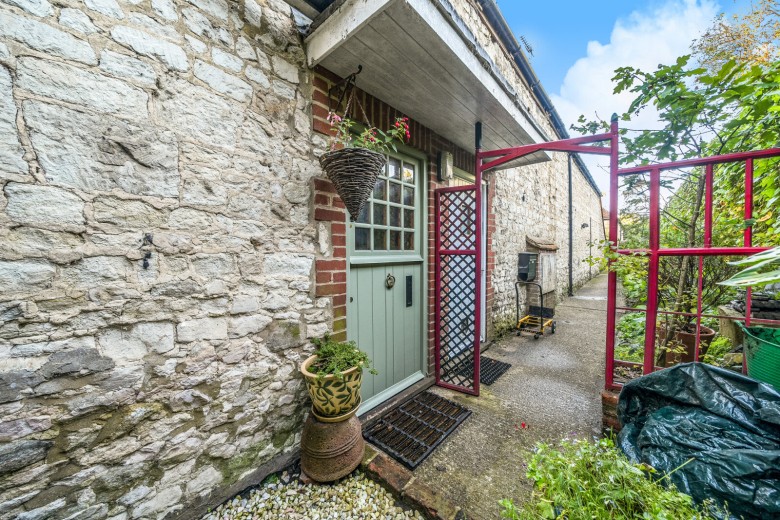 Click the photo for more details of Mead Lane, Farnham, GU9