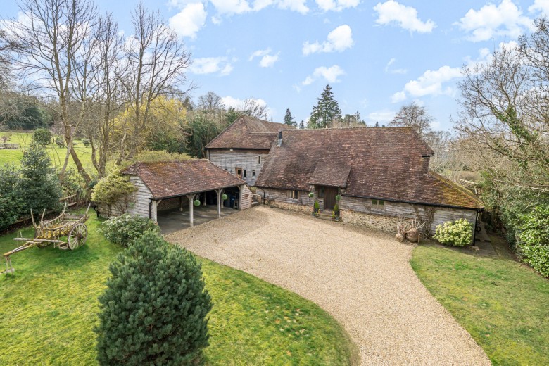 Click the photo for more details of Green Lane, Churt, Farnham, GU10