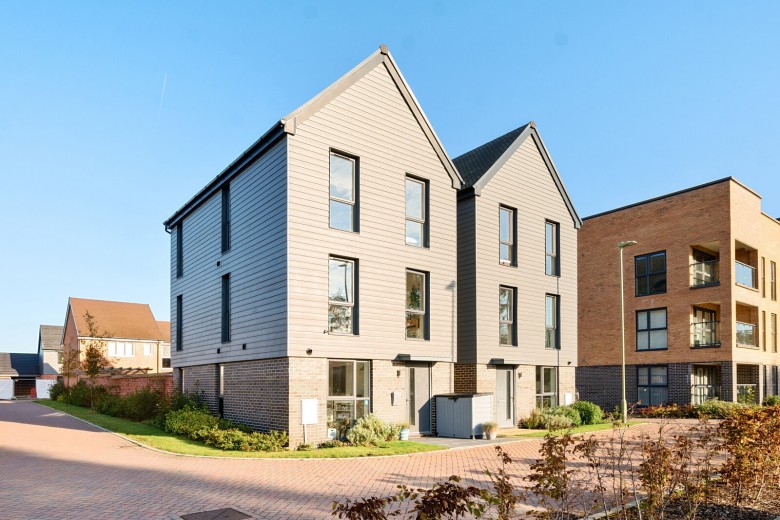 Click the photo for more details of Douglas Drive, Bordon, GU35