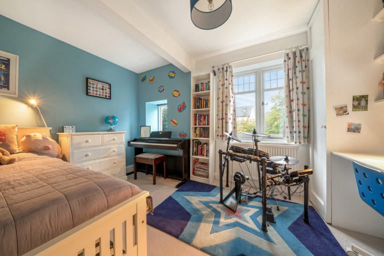 Images for Edward Road, Farnham, Surrey