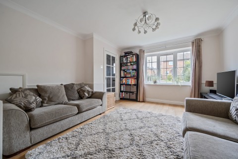 Click the photo for more details of St. Peters Gardens, Wrecclesham, Farnham, GU10