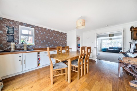 Click the photo for more details of Baldreys, Farnham, GU9