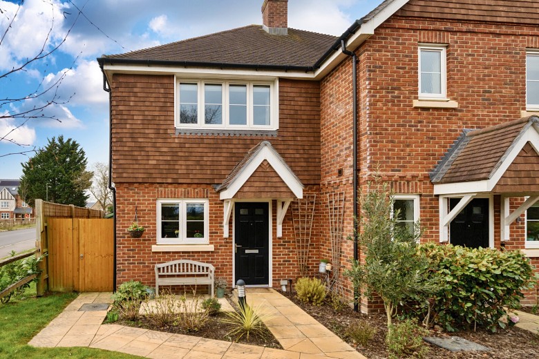 Click the photo for more details of Skylark Place, Badshot Lea, Farnham, GU9