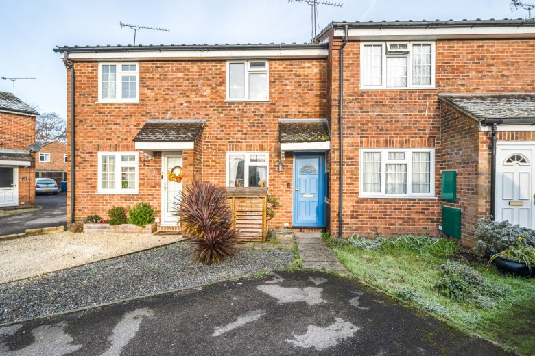 Click the photo for more details of Field End, Farnham, GU9