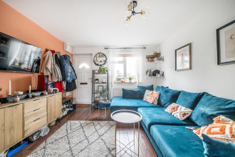 Click the photo for more details of Field End, Farnham, GU9