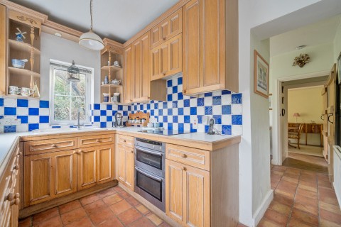 Click the photo for more details of Rowledge, Farnham, Surrey