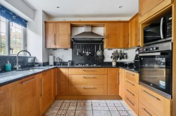 Images for Acorn Keep, Farnham, GU9