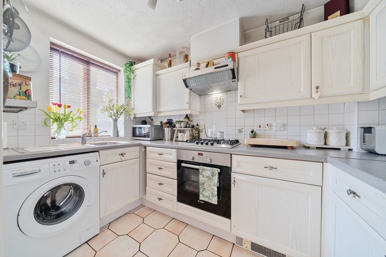 Images for Ferns Mead, Farnham, GU9