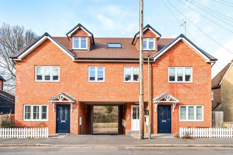 Click the photo for more details of Kings Road, Haslemere, GU27