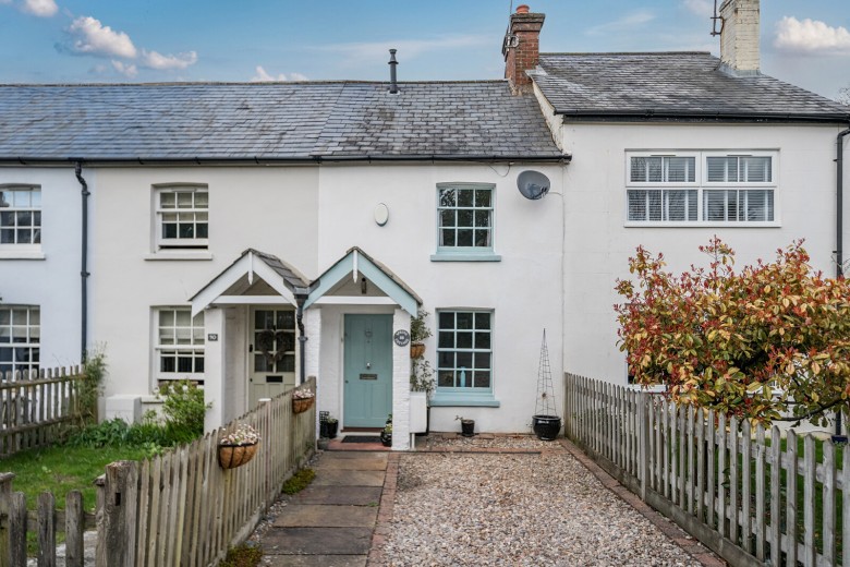 Click the photo for more details of Boundstone Road, Rowledge, Farnham, GU10