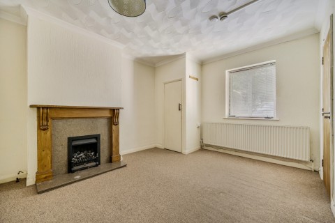 Click the photo for more details of Potters Gate, Farnham, Surrey