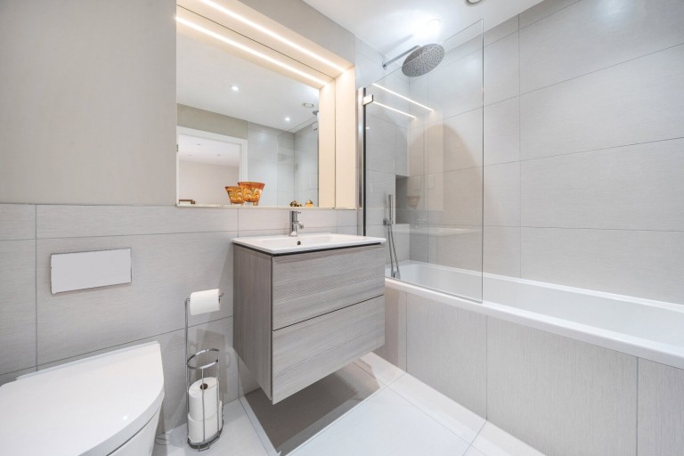 Images for South Street, Farnham, Surrey