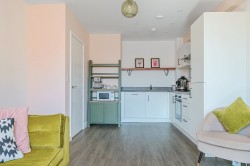 Images for Threadneedle Road, Farnham, Surrey