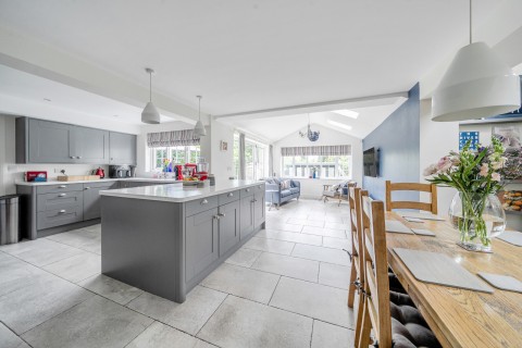 Click the photo for more details of Shortheath Road, Farnham, Surrey