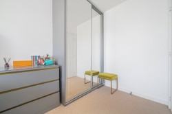 Images for Threadneedle Road, Farnham, Surrey
