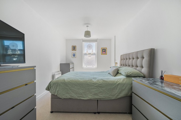 Images for Threadneedle Road, Farnham, Surrey