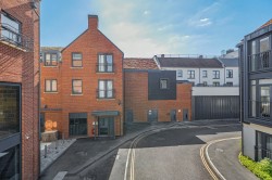 Images for Threadneedle Road, Farnham, Surrey