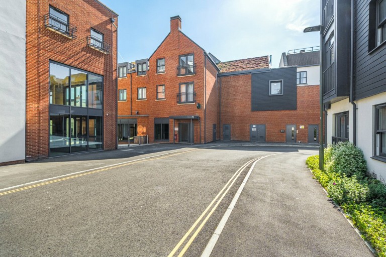 Images for Threadneedle Road, Farnham, Surrey