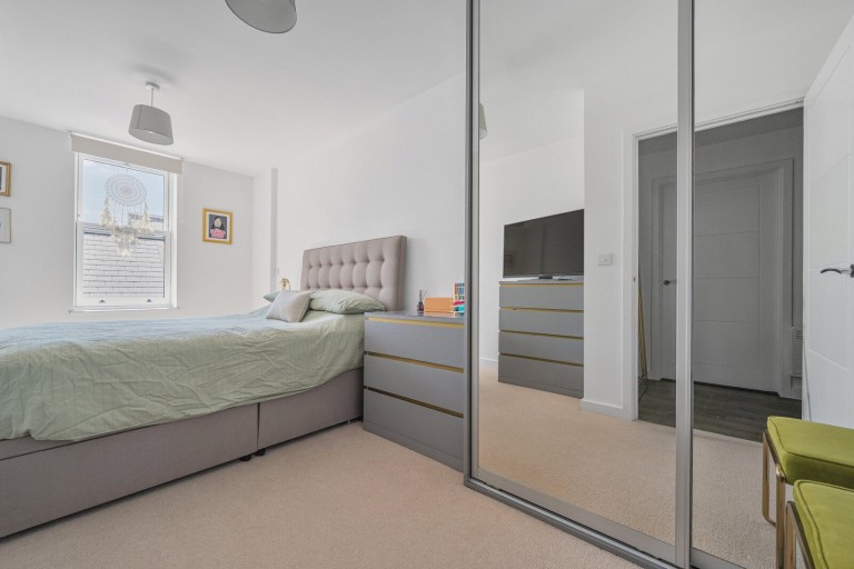Images for Threadneedle Road, Farnham, GU9