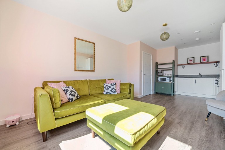 Images for Threadneedle Road, Farnham, Surrey