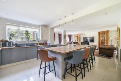 Click the photo for more details of Swiss Close, Wrecclesham, Farnham, GU10
