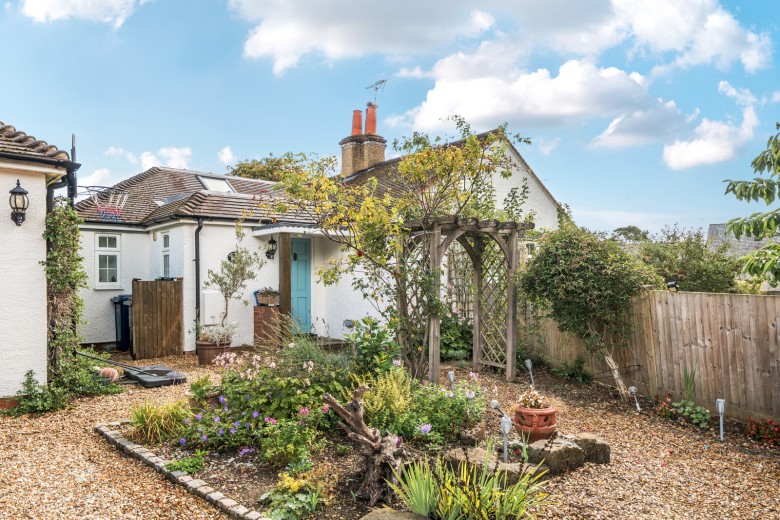 Click the photo for more details of Wrecclesham, Farnham, Surrey