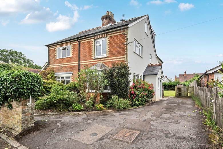 Click the photo for more details of Wrecclesham, Farnham, Surrey