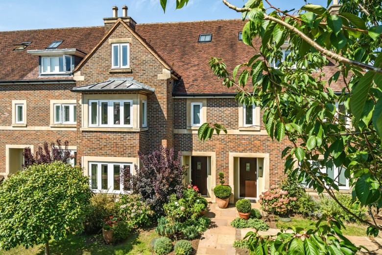 Click the photo for more details of Bramshott, Liphook, Hampshire