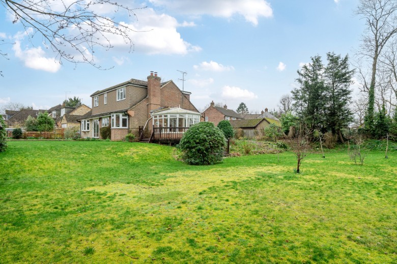 Click the photo for more details of Little Green Lane, Farnham, Surrey