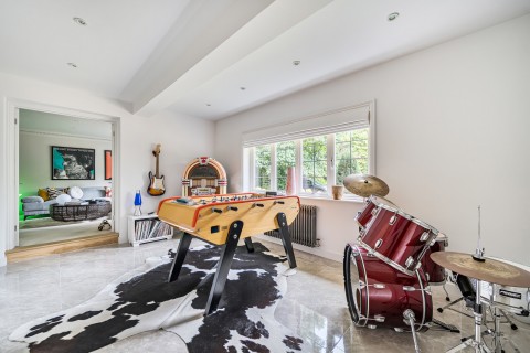 Click the photo for more details of Compton Way, Farnham, Surrey