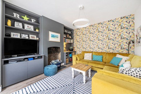 Click the photo for more details of Ridgway Road, Farnham, Surrey