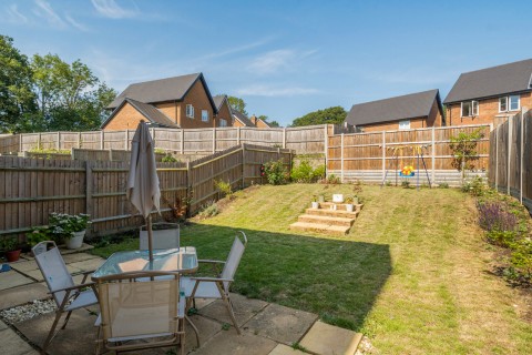 Click the photo for more details of Verdun Street, Farnham, Surrey