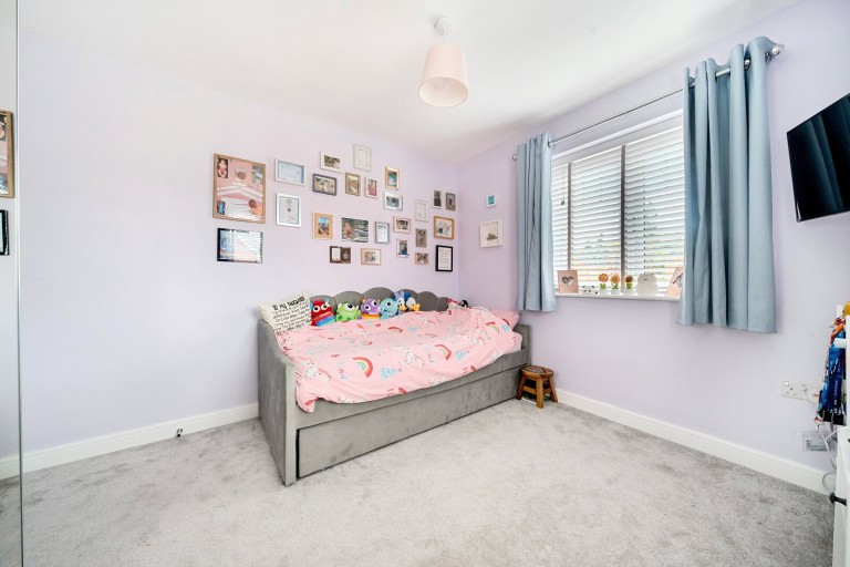 Images for Keepsake Close, Farnham, Surrey