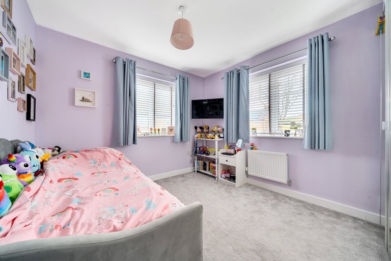 Images for Keepsake Close, Farnham, Surrey