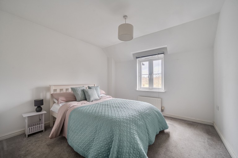 Images for Kingfisher Road, Farnham, Surrey