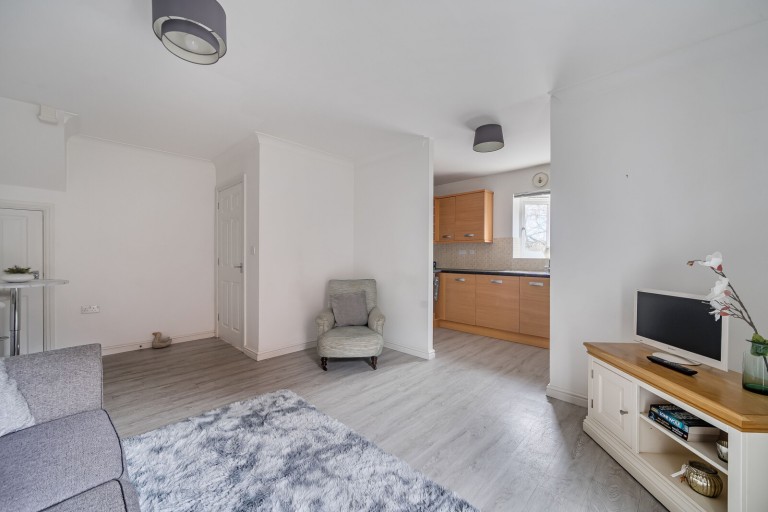 Images for Kingfisher Road, Farnham, Surrey