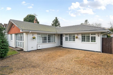 Click the photo for more details of Wrecclesham, Farnham, Surrey