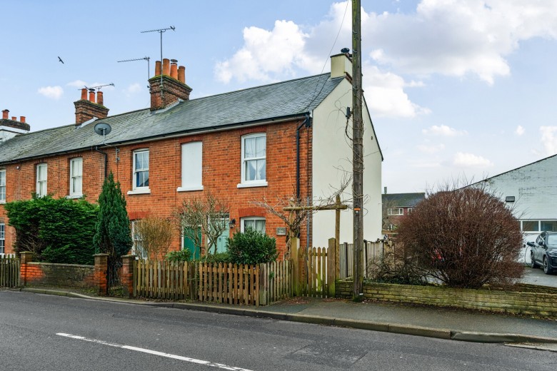 Click the photo for more details of Guildford Road, Farnham, Surrey