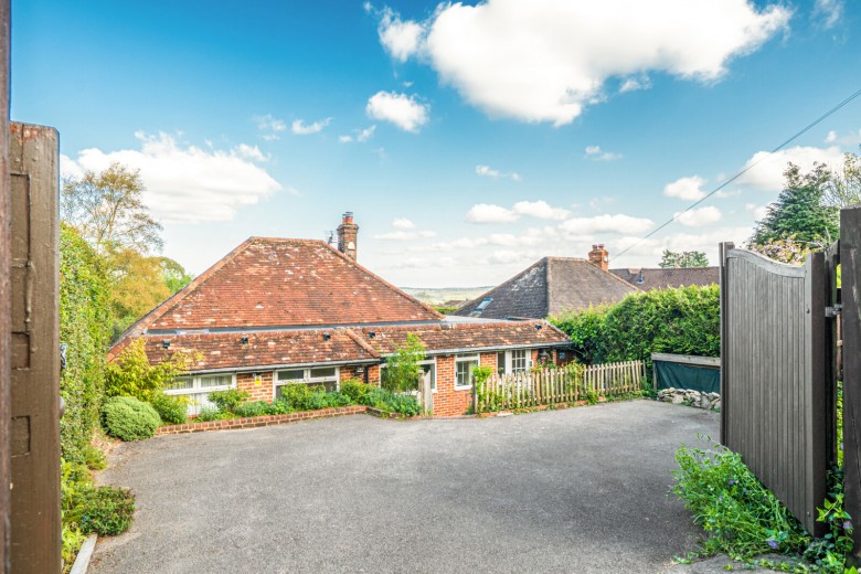 Click the photo for more details of Folly Hill, Farnham, Surrey